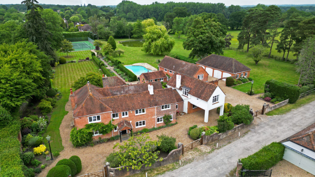 Effingham Common Road, Surrey, KT24