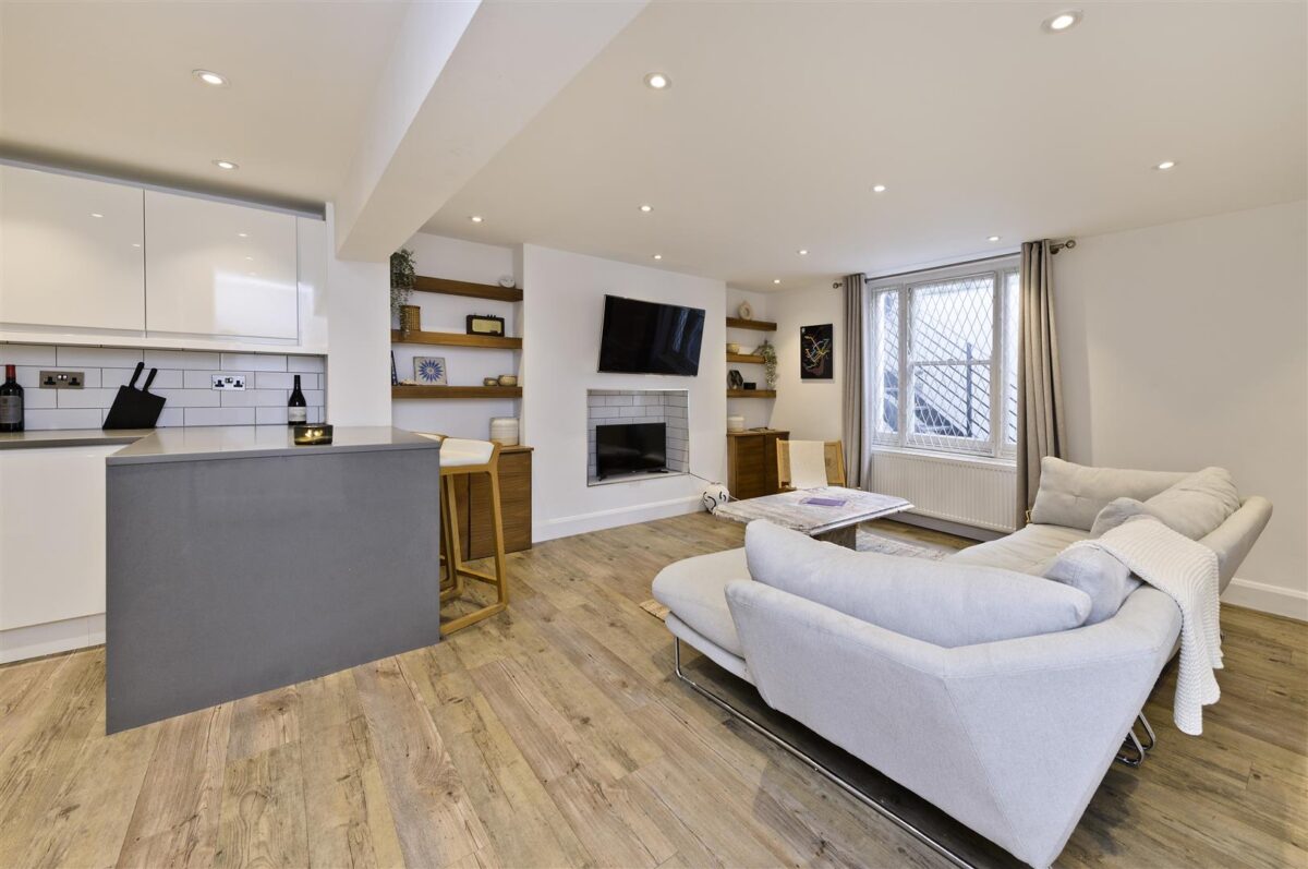 Westbourne Park Road, Notting Hill, W11
